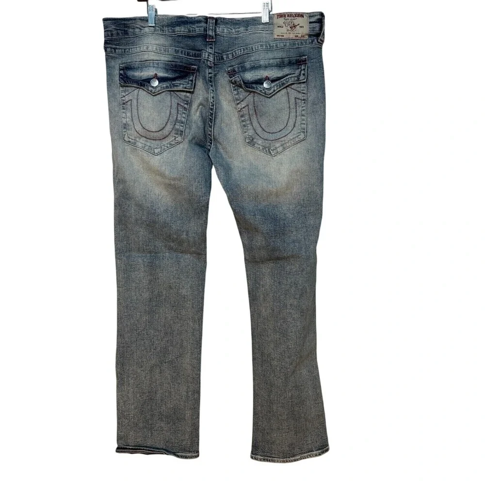 True Religion Ricky Relaxed Straight Jeans Mens 40x35 Blue Pink Stitch Distresed